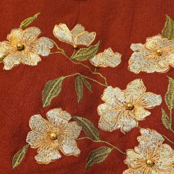 ont Welfth Maroon Crewneck Sweater with Floral Embroidery. Size Small NWOT - Picture 3 of 16